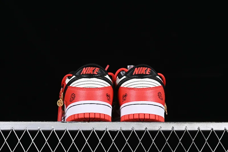 All Categories Nk SB Dunk Series Nk SB Dunk Low Low-top sneakers Nk Dunk Low EMB National trend Good alliance Festive wedding shoes Strappy low-top casual sneakers DD3363-100